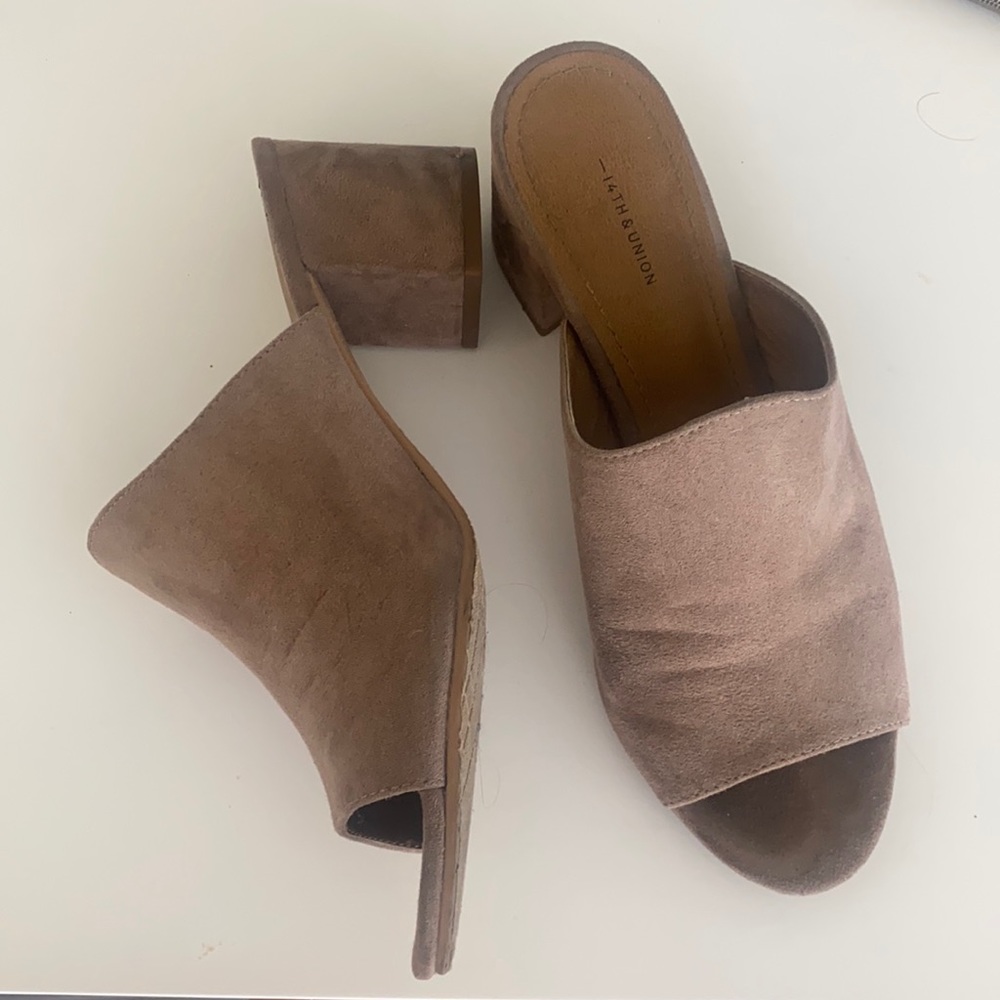14th & union zooey block heel sandal